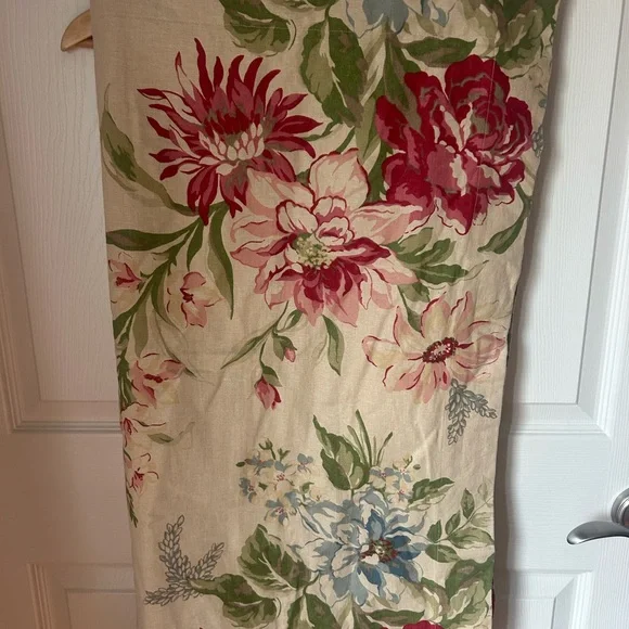 New Pottery Barn Marla Euro Shams (two shams) floral linen blend - Picture 8 of 9